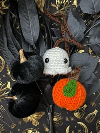 Image 4 of Spooky Ghost & Pumpkin car buddy *Digital Pattern*
