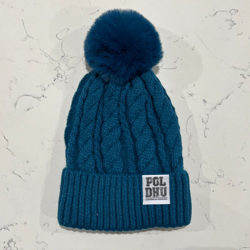 TEAL Cable Knit Bobble Hat (Sherpa Lined)
