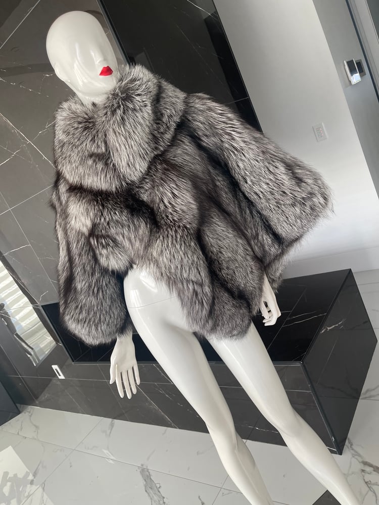 Image of Georgia Fur Poncho (Silver Fox)