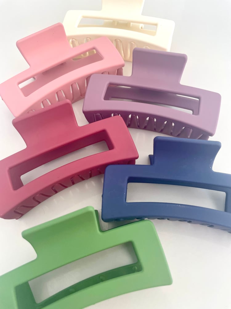 Image of Coloured claw clips