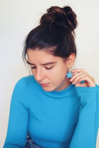 Image 4 of Maya con aro