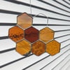 Honeycomb w Bee