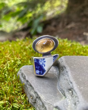 Image of Citrine & Lake-Tumbled China Shard Ring - Size 8.50