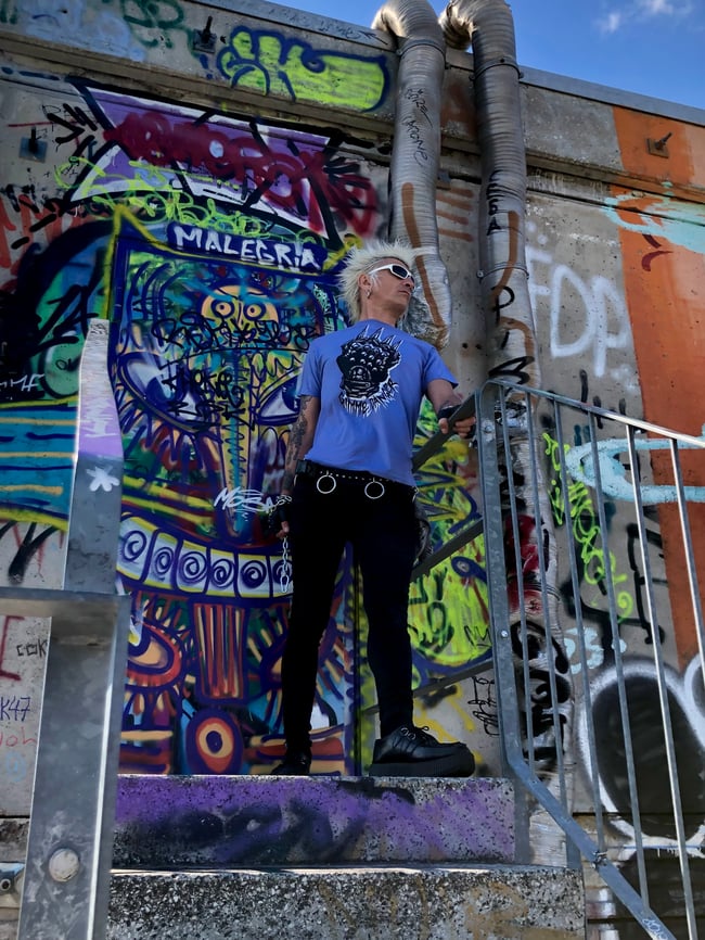 "Danger" T-shirt purple distort