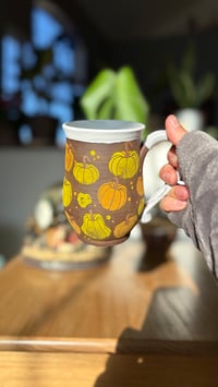 Image 5 of Pumpkin mug 06