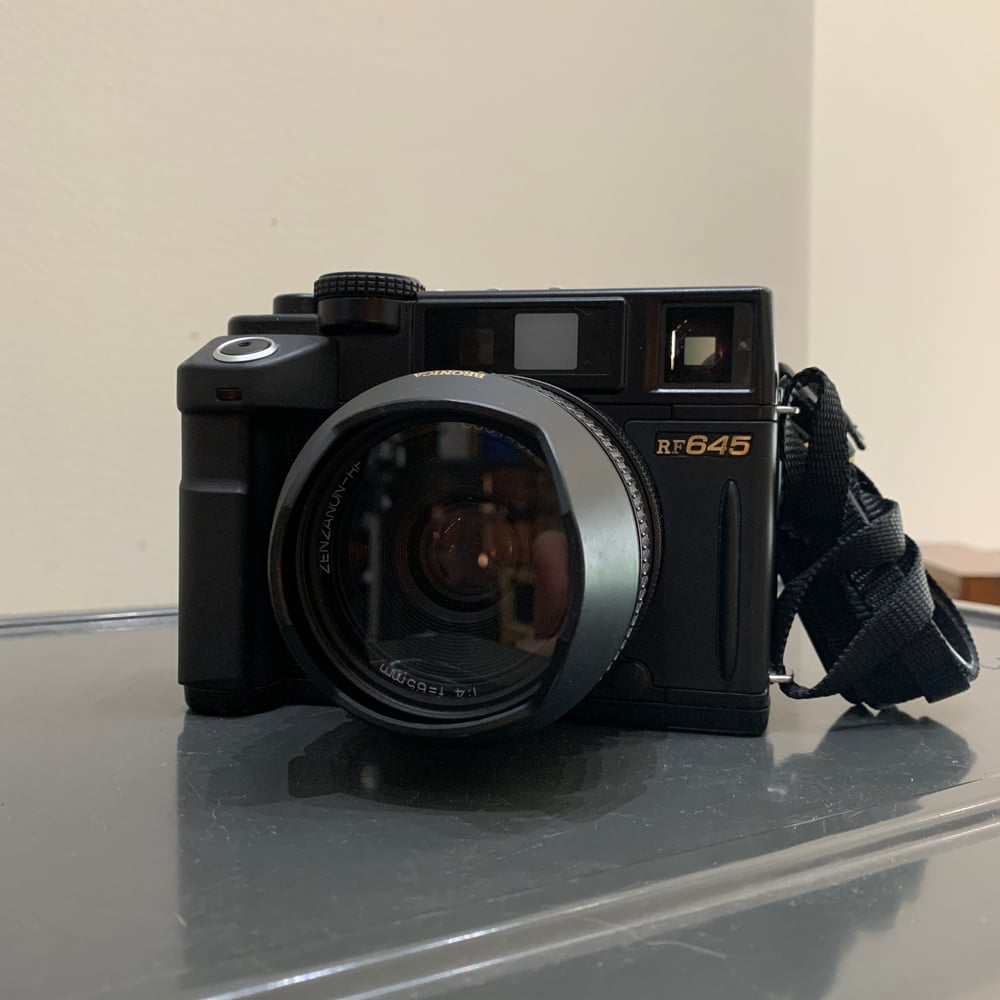 Image of Bronica RF645 with a 65mm lens (3003115)