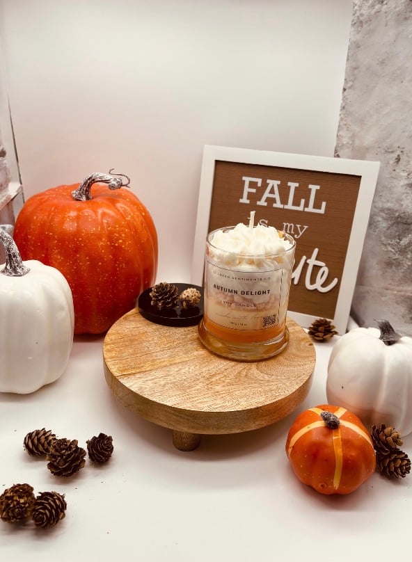 Image of Delight in the Essence of Autumn - Aromatic and Invigorating Hand-poured 12oz Fall Soy Wax Candle