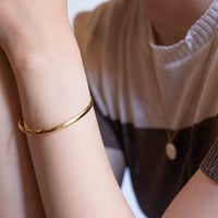 Image 3 of Brazalete Lisa