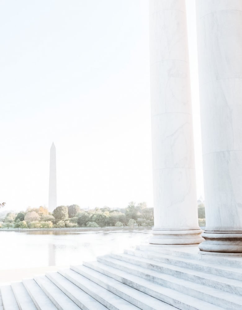 Image of Jefferson Memorial Mini Sessions - Saturday, November 2nd, 2024