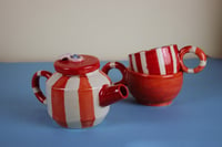 Image 1 of Theepot venus rood + tassen