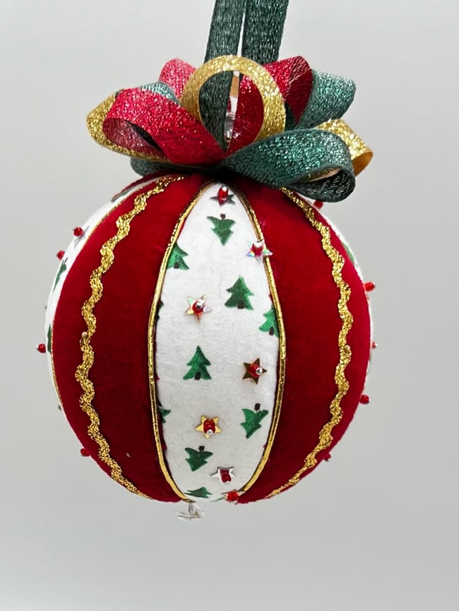 Tiny Christmas Trees with Red Velvet 