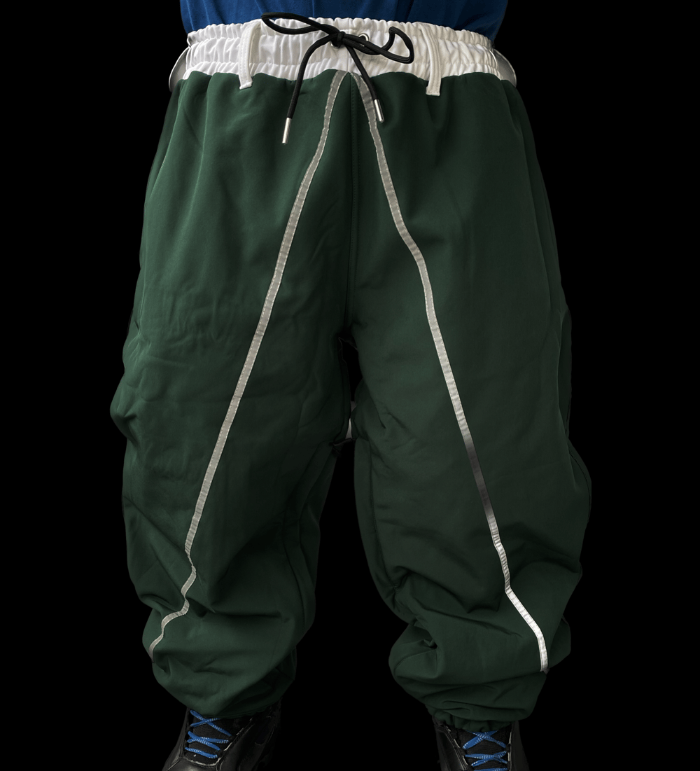 The "ReFlect" Pant in Forest