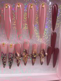 Image 3 of  VALENTINO BRAND 🐆 CHEETAH 3D FLOWER SET 24Pc READY TO GO BOX 