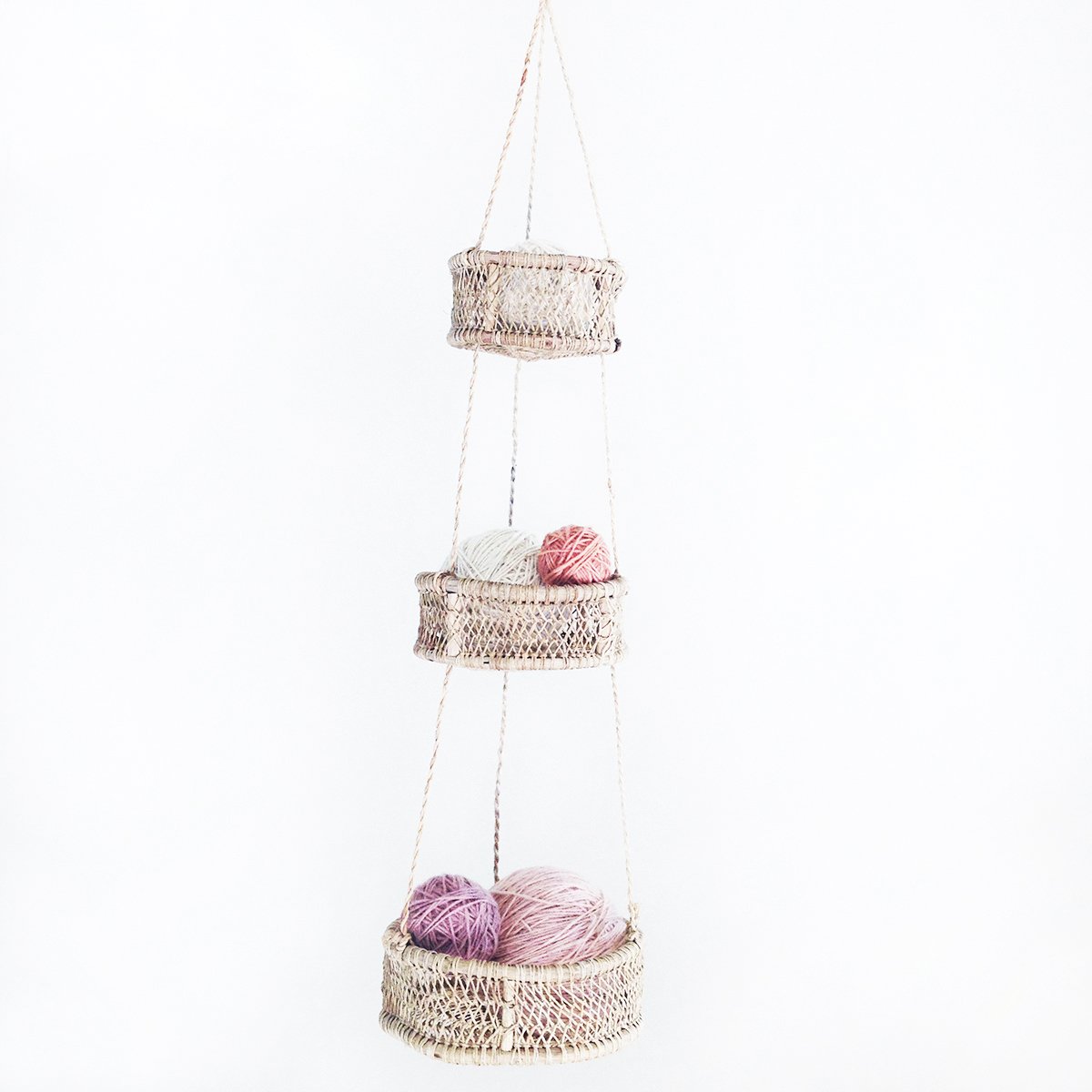 Luna Handwoven Tree Bark Hanging Basket / hecho-shop