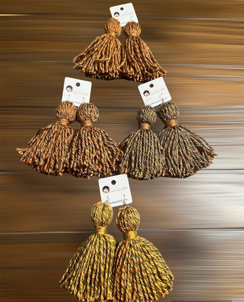 Image of Tassel Queen- Fall (Olive/Rust) Mixture 