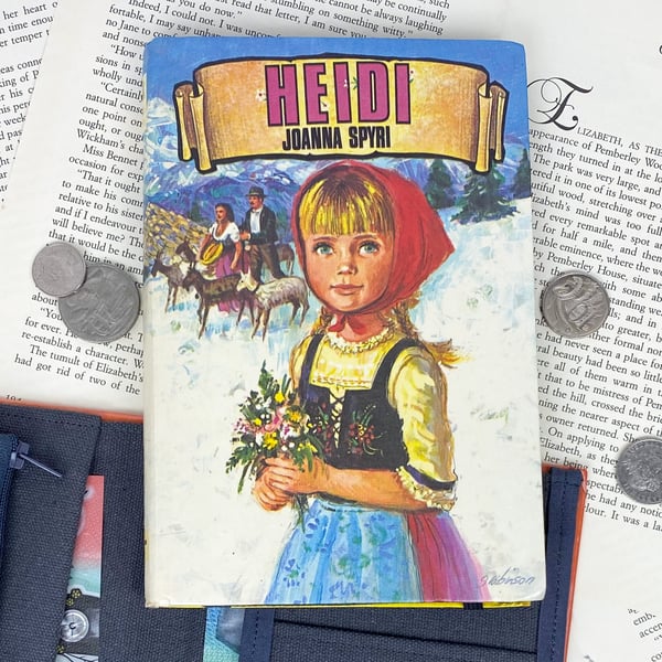 Image of Heidi Book Wallet