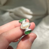 Image 3 of PEARL/GREEN NYMPH RING (J)