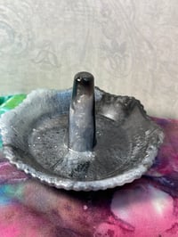 Image 2 of Black and White Ring Holder