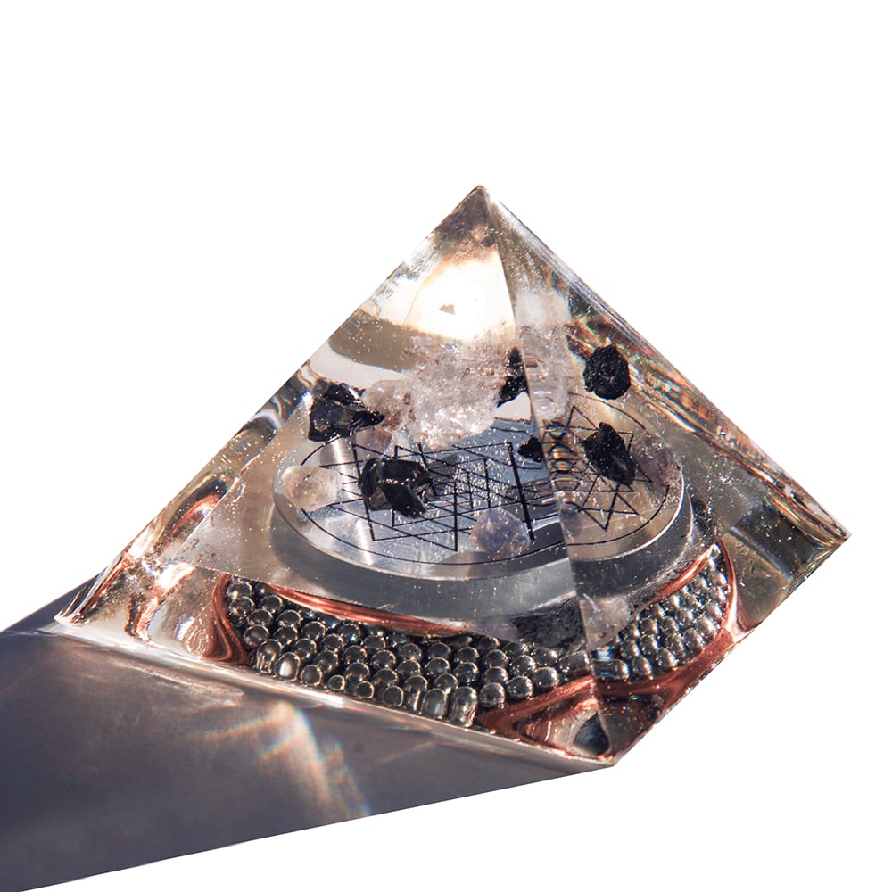 Image of Medium: Brazilian Quartz/Iolite/Elite Siberian Shungite/Sri Yantra/SL - 7