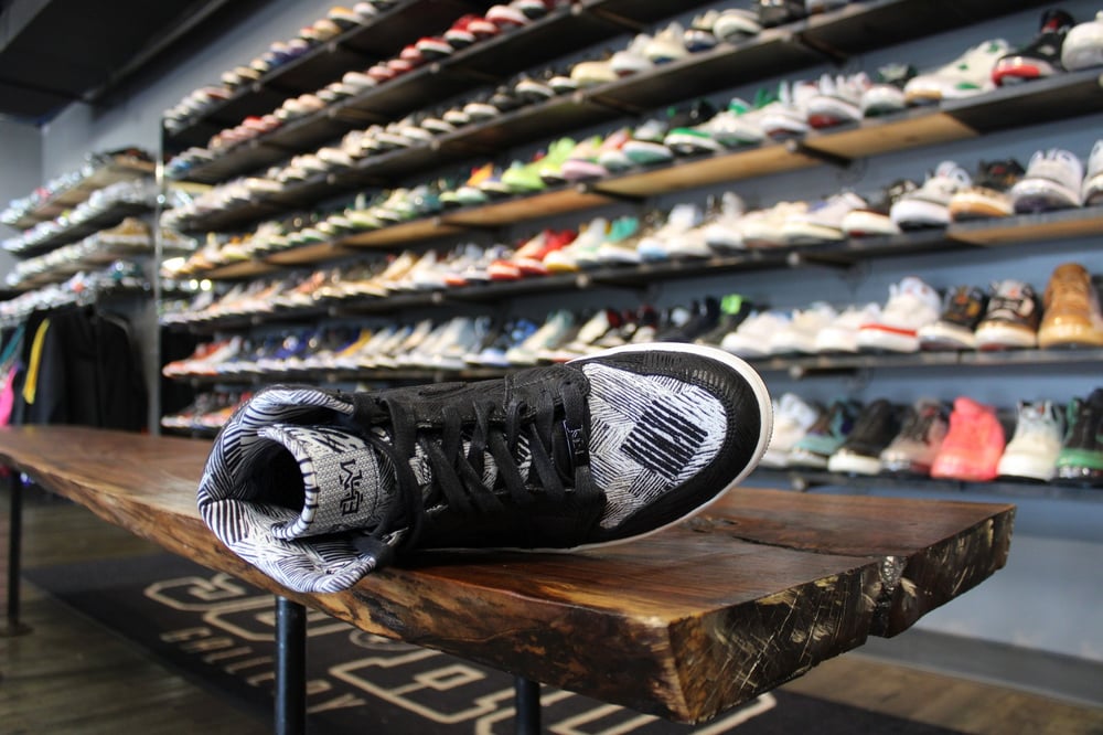AIR JORDAN I RETRO HIGH "BLACK HISTORY MONTH 2015" *USED*