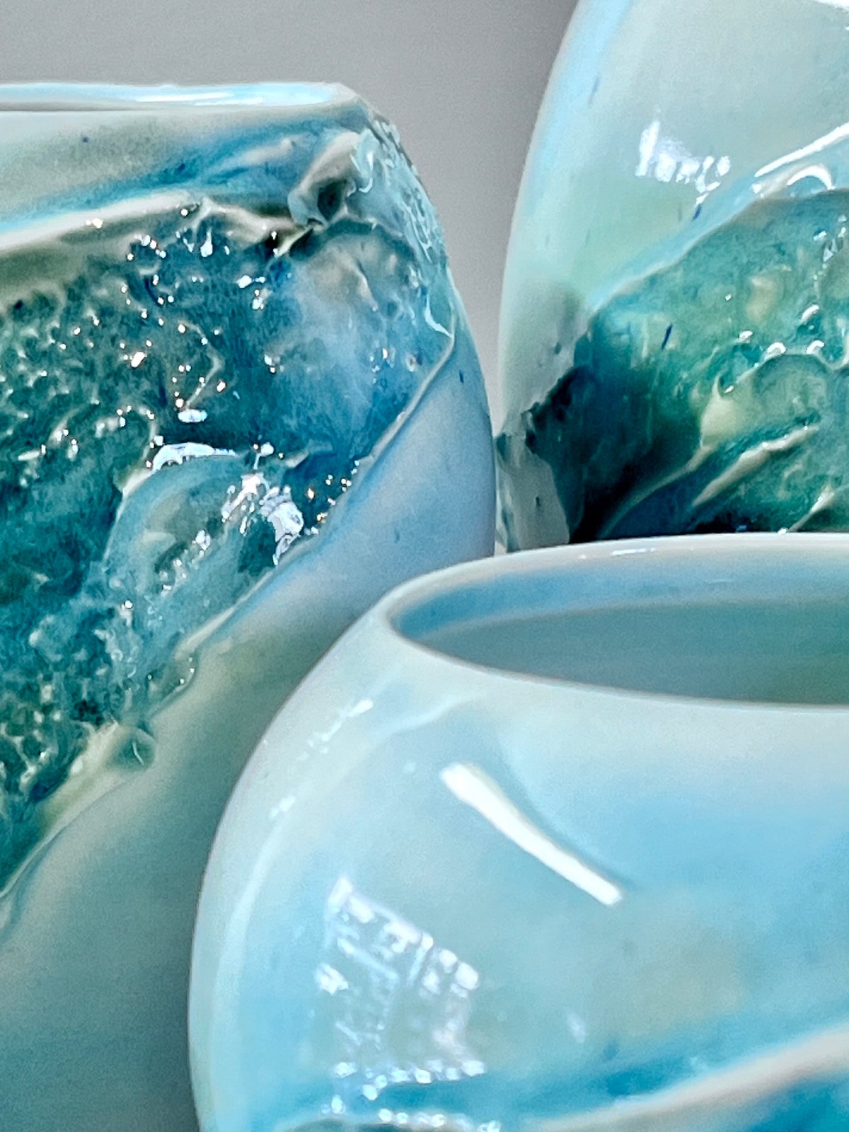 BREAKING WAVE VASE