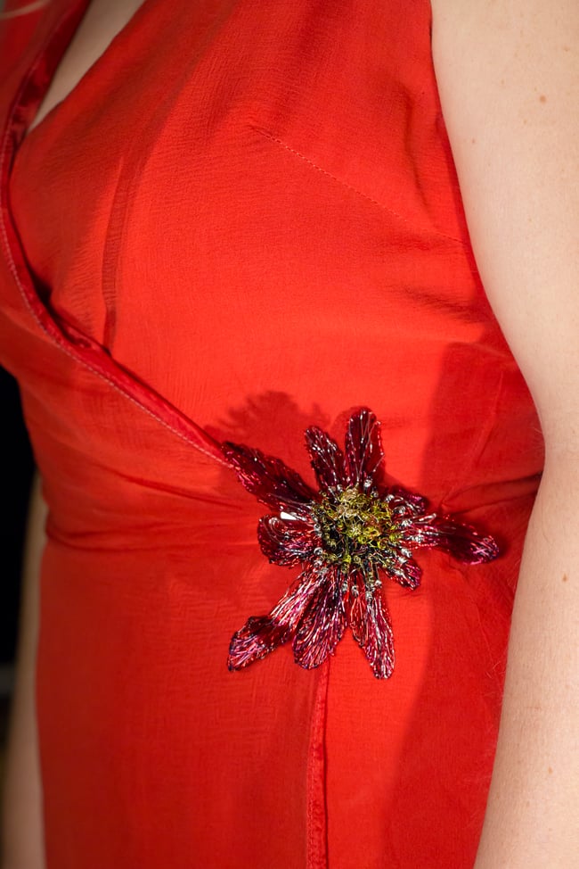 Metal art sculpture flower brooch red, Wire contemporary jewelry