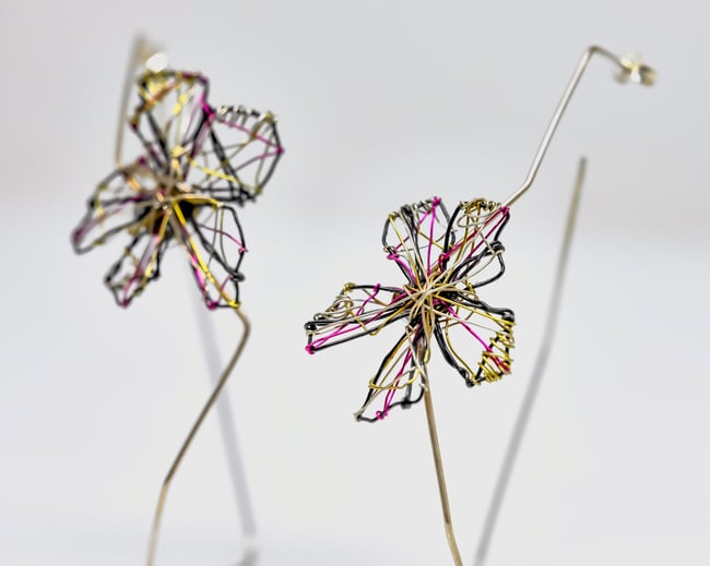Black and gold floral hoop earrings, Wire sculpture Art jewelry