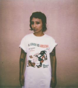 Image of EL SONIDO ES AMISTAD TEE