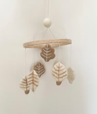 Image 3 of Mobile bébé Feuilles 