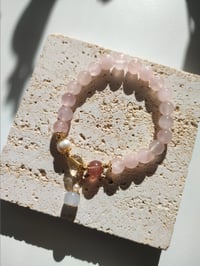 Image 2 of rose quartz bracelet 流水桃花粉晶手链