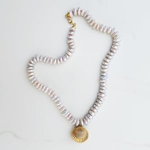 Pearl Necklace with Gold Shell