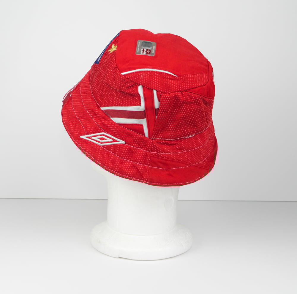 England | 2004 Away