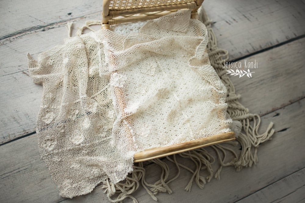 Image of Vintage Cream Lace layers 01