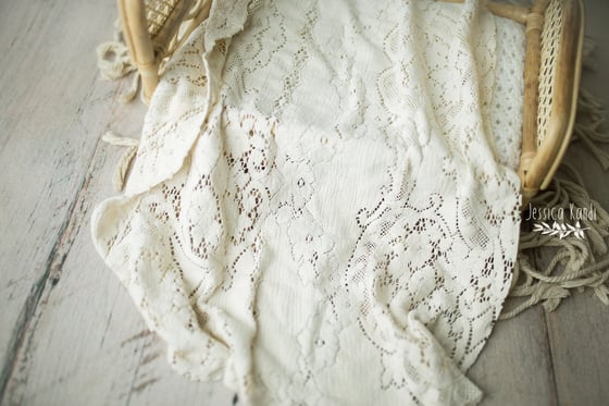 Image of Vintage cream Lace layer 02