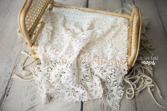 Image of Vintage Cream Lace layer 03