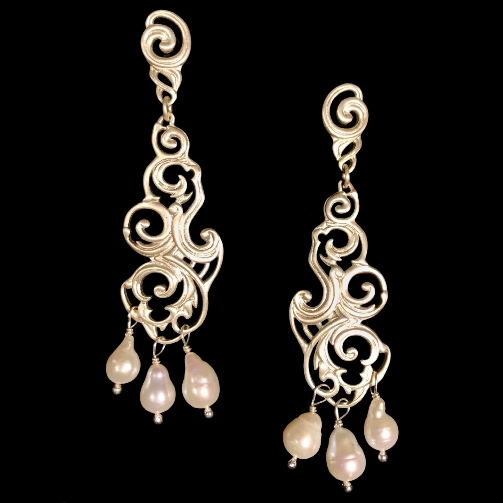 NUAGES BAROQUE Big Earring - 3 Pearls - Various Colours | ZARAH VOIGT