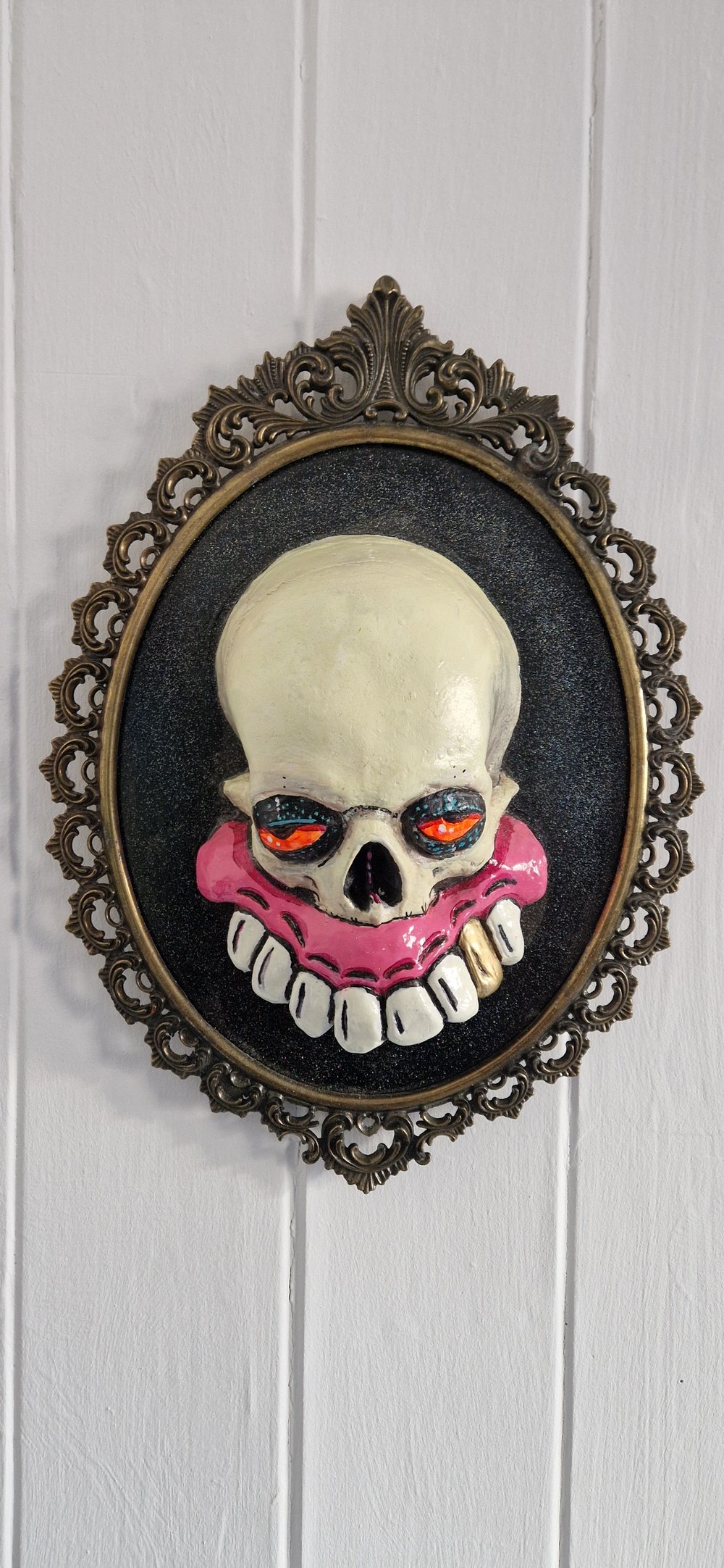 Skullpture (Framed relief) 