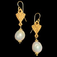 LA SIRÈNE Petite Earring Hook - Big White Pearls