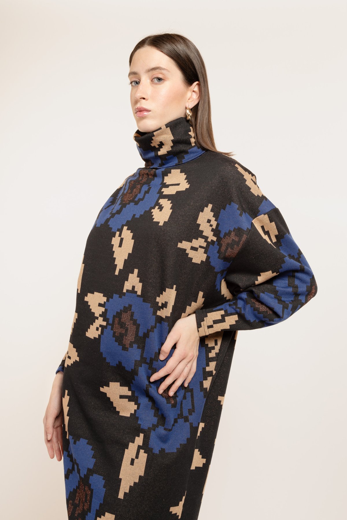 Image of ABITO AVIGNON MAXI ROSA NERO