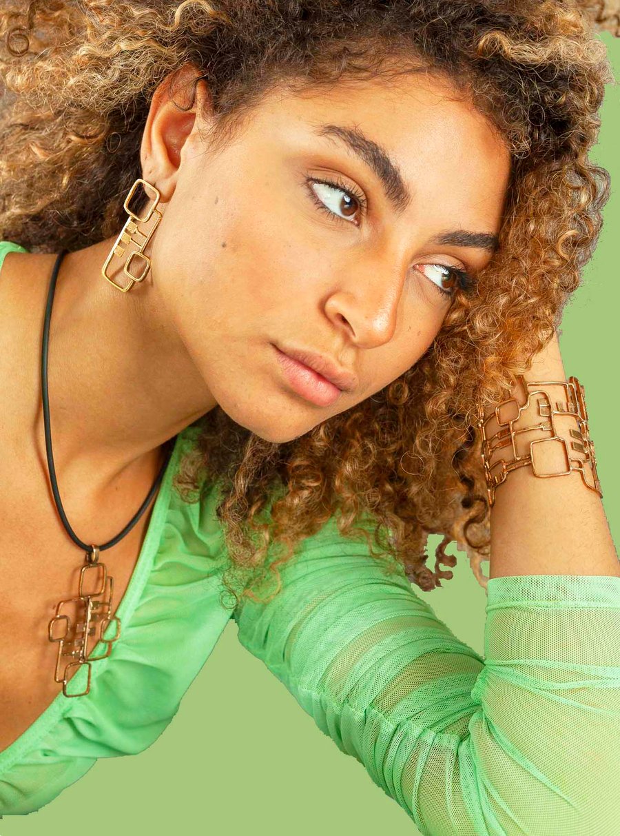 Image of Orecchini Lithos