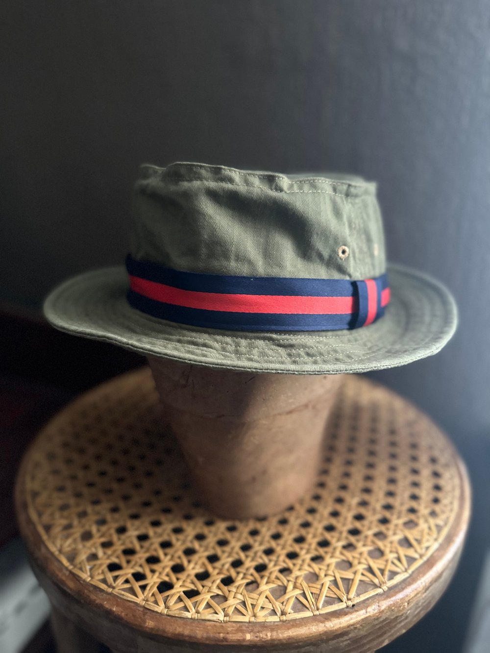 AWMS x PAPA NUI "THE CORRESPONDENT" BUCKET HAT 