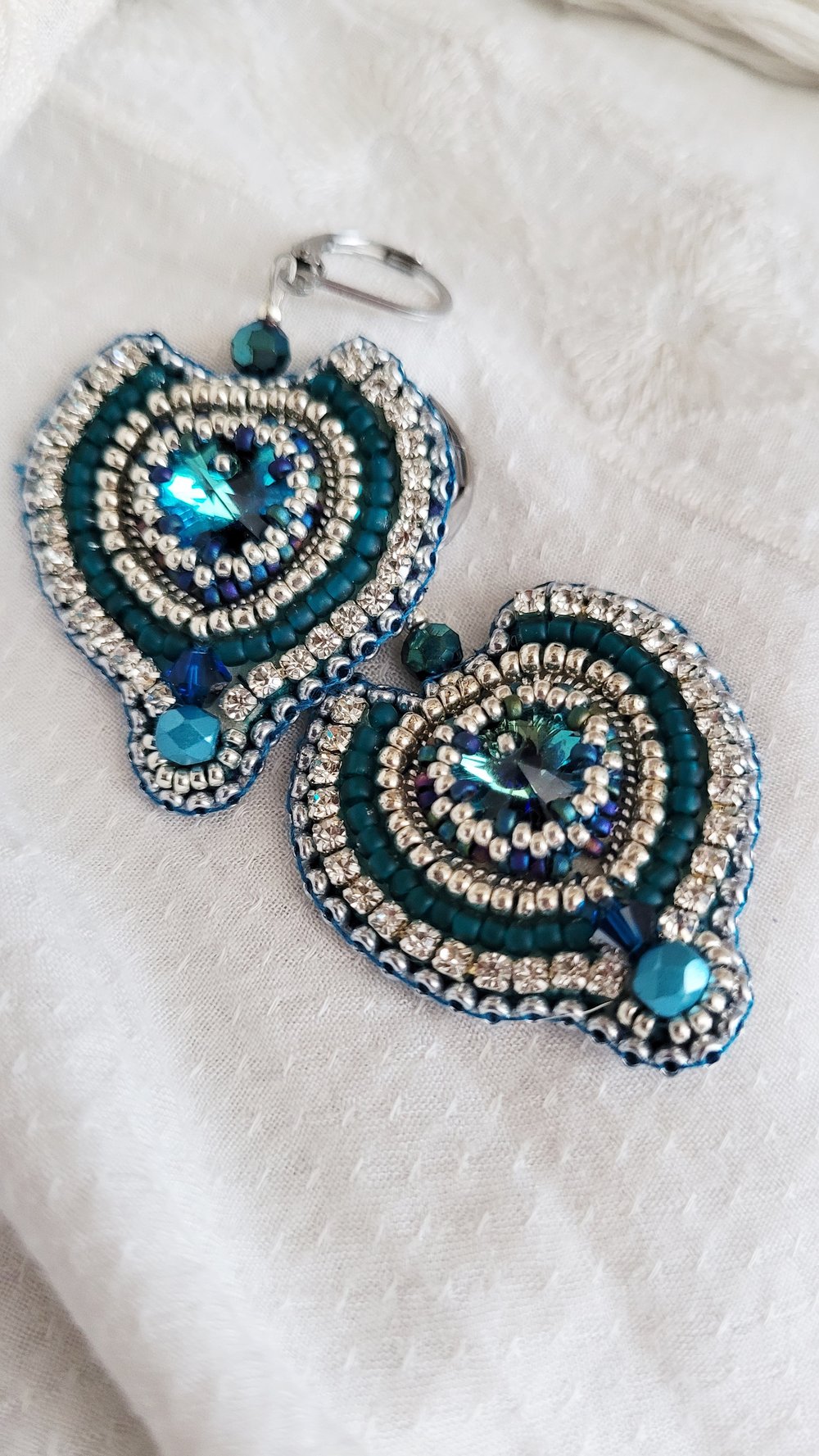 Image of Boucles d'oreilles brodées Swarovski CUORE