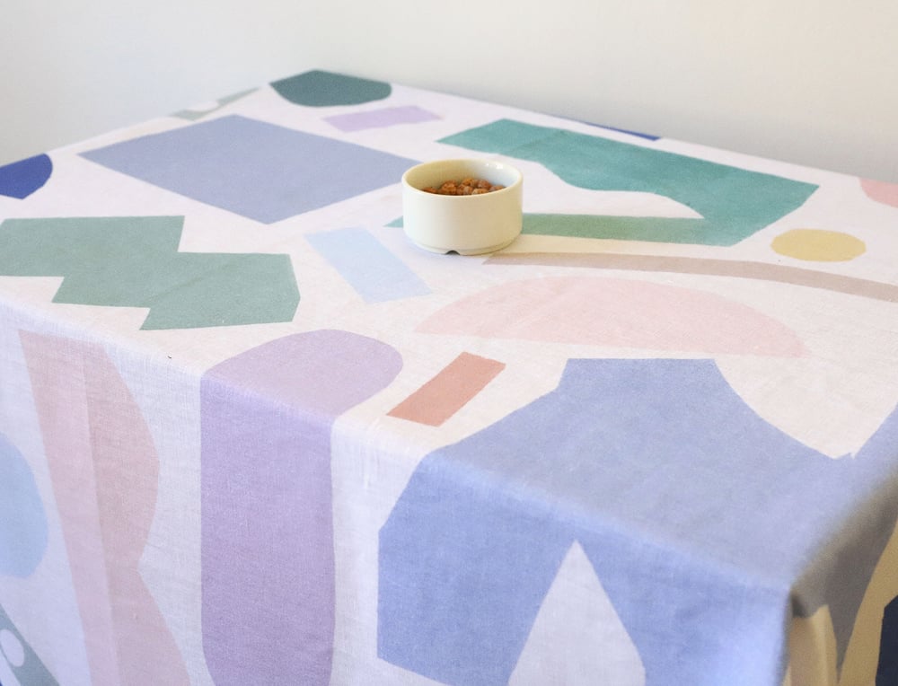 Image of CUT OUTS TABLE CLOTH or RUNNER / ✱
