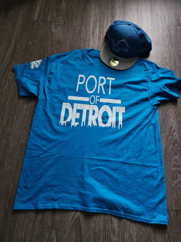 Image of Sapphire and white PORT OF DETROIT 
