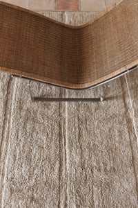 Image 3 of Tapis taupe 100% laine - plusieurs tailles