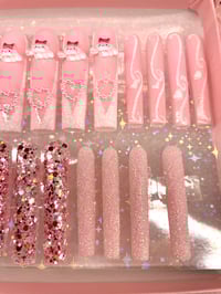 Image 2 of HELLO KITTY 24 pc READY TO GO BOX 