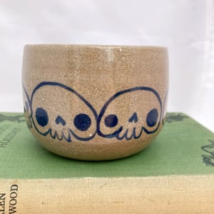 Image of Skull mug