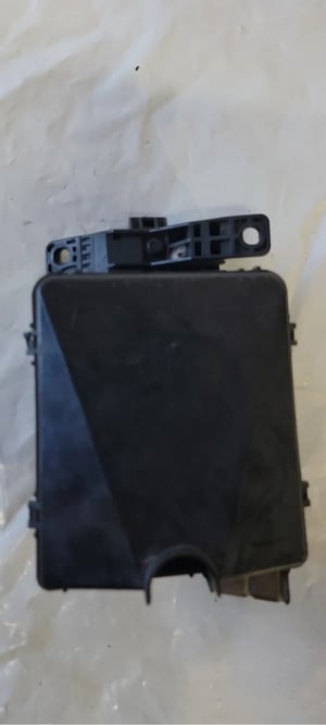 Image of 94-01 USDM Acura Integra DC DC2 DC4 DB8 engine bay fuse box lid cover version A1