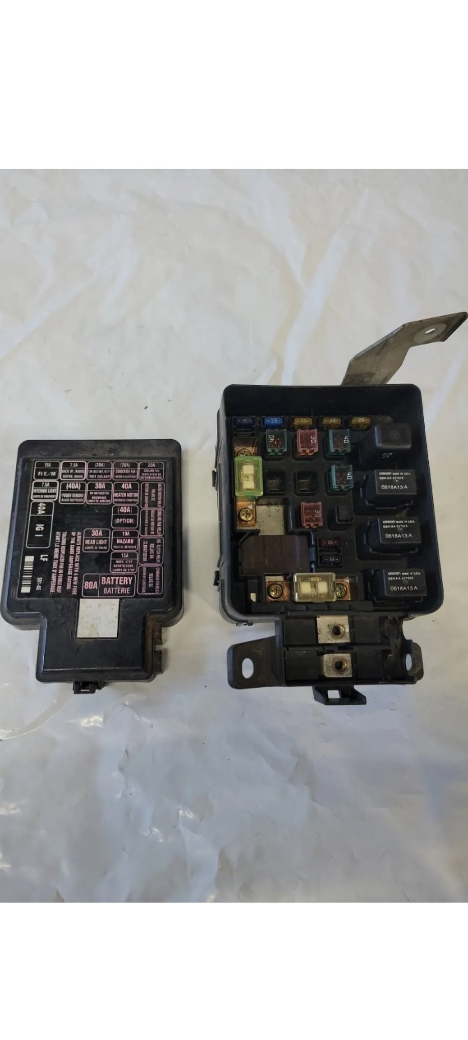 Image of 94-01 USDM Acura Integra DC DC2 DC4 DB8 engine bay fuse box lid cover version A1