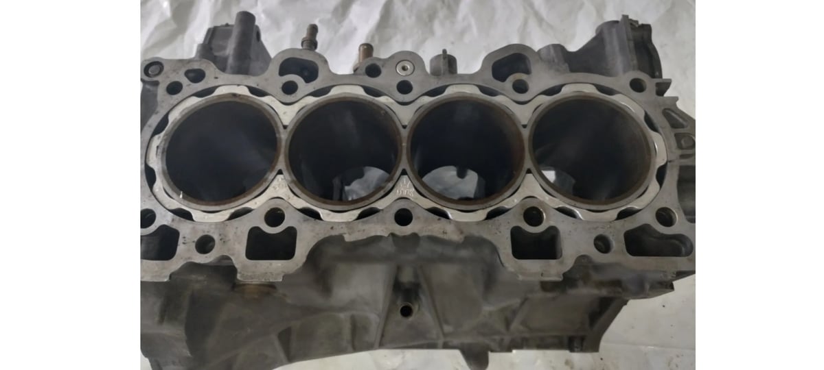 Image of Acura Integra GSR Bare Engine Block With Main Caps B18C OEM